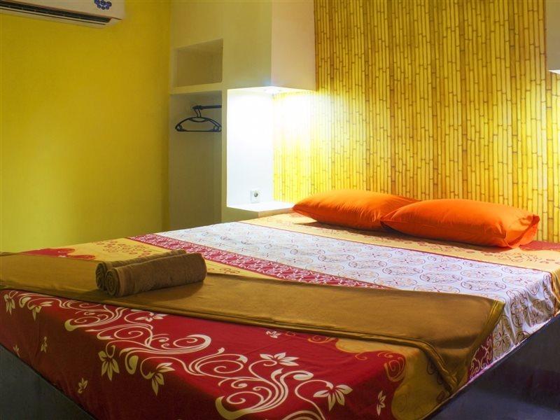 New Priok Indah Syariah Hotel Джакарта Екстериор снимка